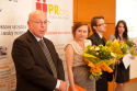 Piotr Czarnowski i laureaci edycji 2011 PRaktykuj za granic�